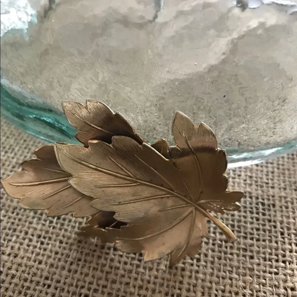 Vintage Double Maple Leaf Gold Tone Brooch